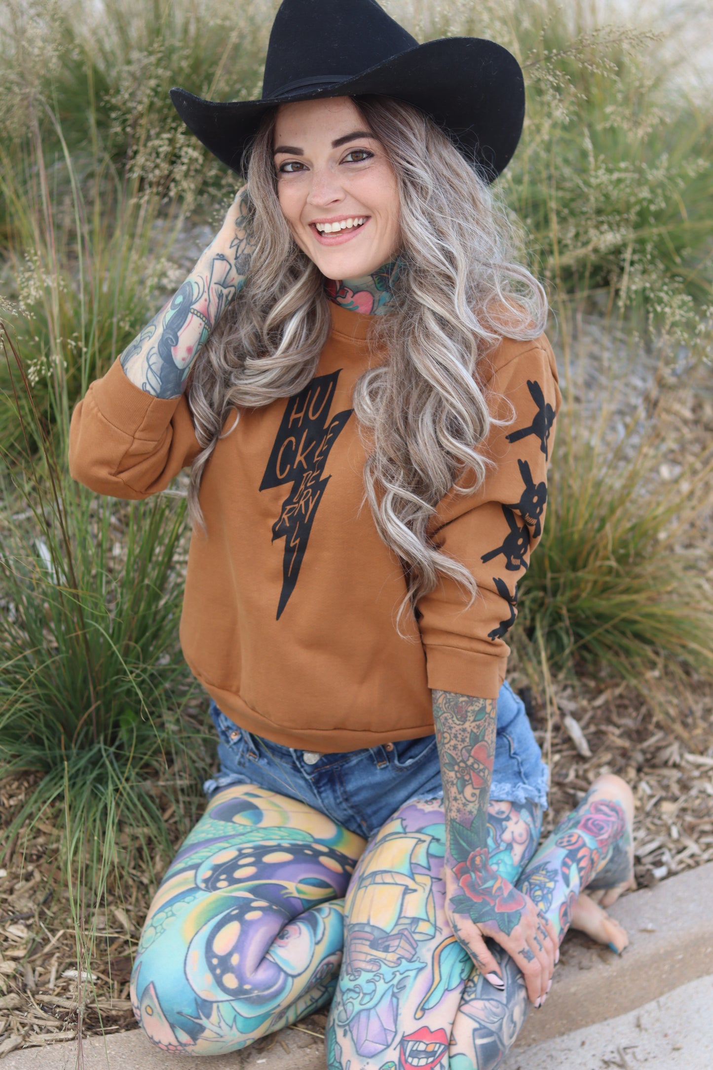 CHOCOLATE HUCKLEBERRY BOLT SWEATSHIRT