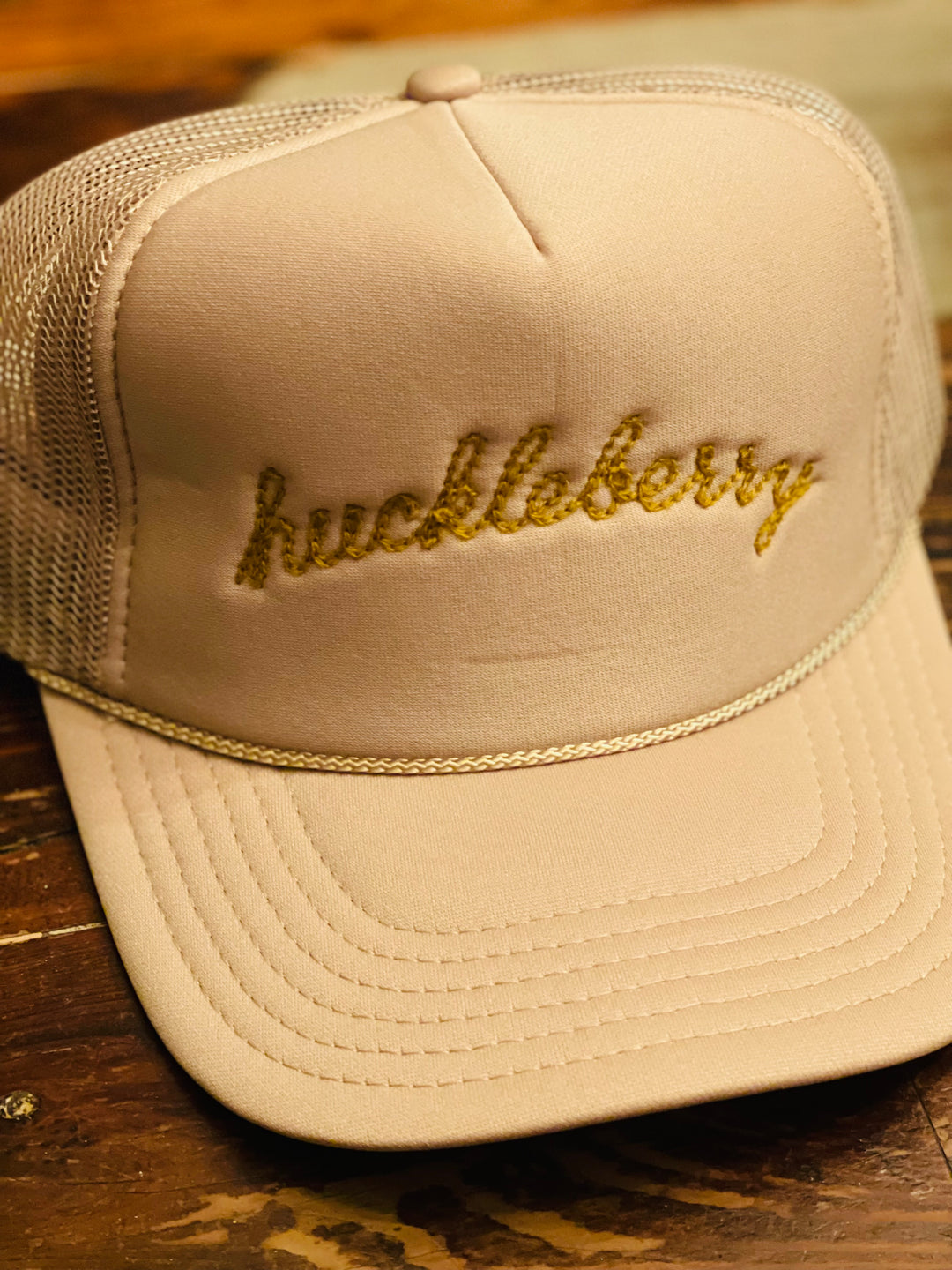 HUCKLEBERRY CHAINSTITCH TRUCKER HAT