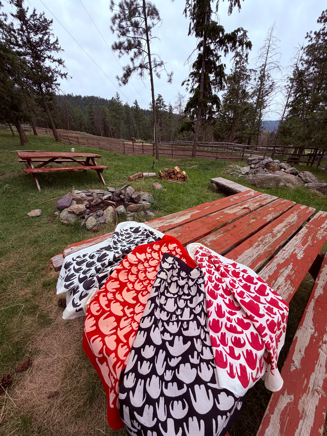 COWBOY HATS BANDANA