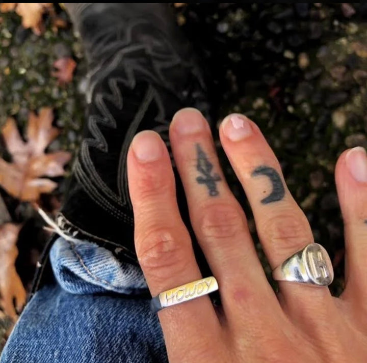 SILVER HOWDY RING