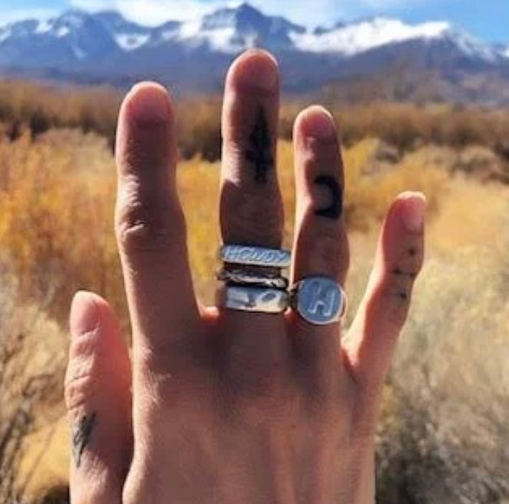 SILVER HOWDY RING
