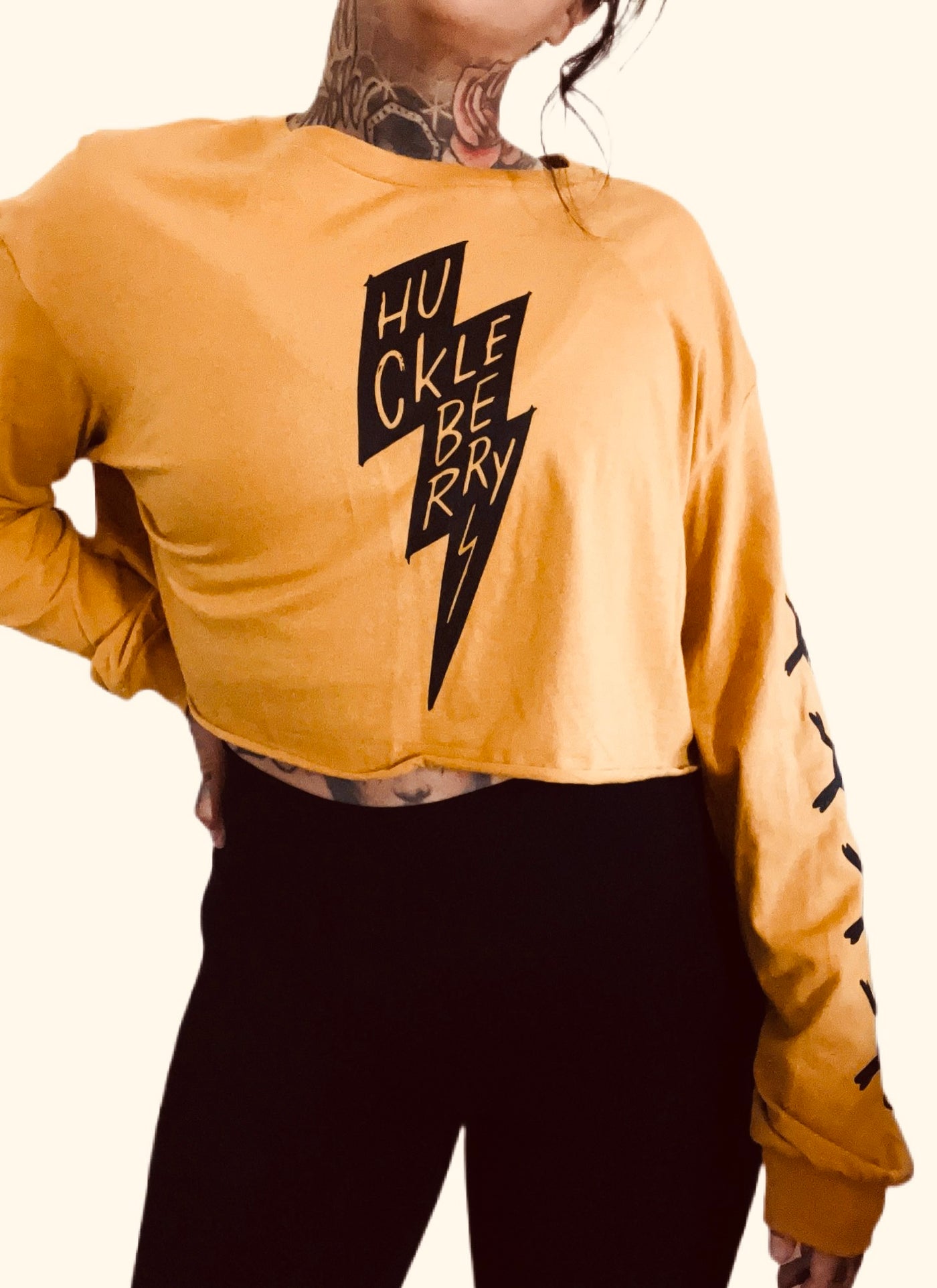 BOLT LONG SLEEVE CROPPED TEE